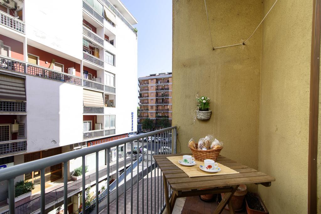 Casa Vacanze Nonna Elena ローマ エクステリア 写真