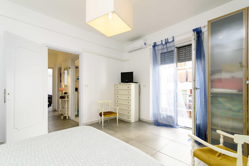 Casa Vacanze Nonna Elena ローマ エクステリア 写真